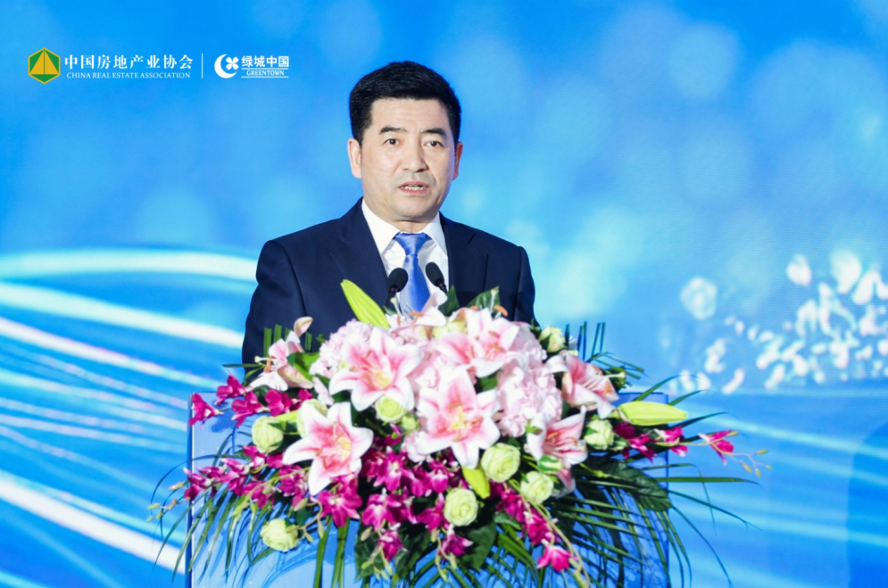 中国房地产业协会副会长、绿城中国董事会主席、绿城管理董事会联席主席 张亚东